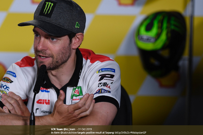 Pembalap LCR Honda, Cal Crutchlow, saat menghadiir konferensi pers pralomba MotoGP Malaysia di Sirkuit Sepang, Malaysia, 31 Oktober 2019.