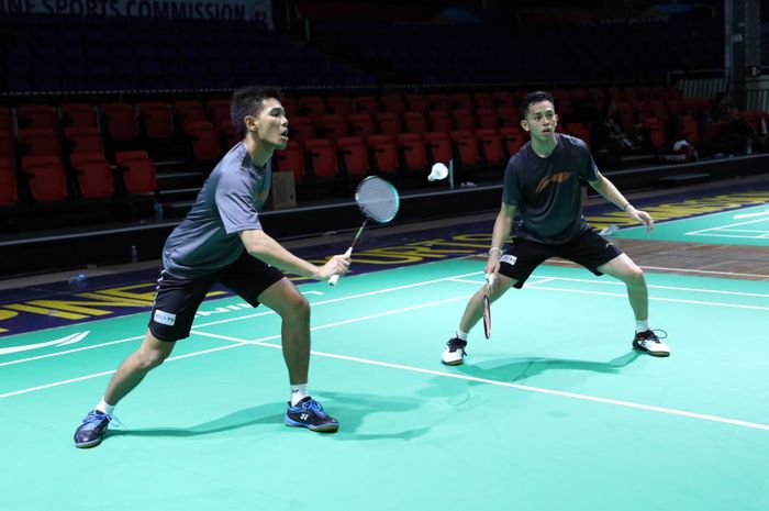 Fajar Alfian/Muhammad Rian Ardianto (Indonesia) saat menjalani latihan jelang Kejuaraan Beregu Asia 2020.