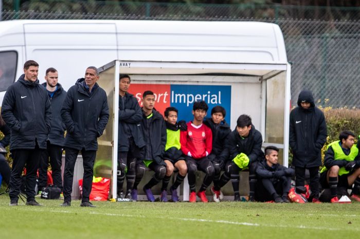 Garuda Select angkatan kedua tengah bersiap melakoni pertandingan kedua mereka pascakembali ke Inggris. 