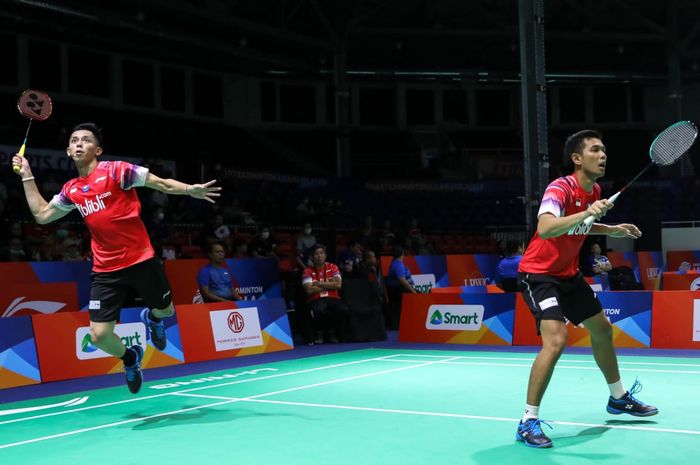 Pasangan ganda putra Indonesia, Fajar Alfian/Muhammad Rian Ardianto, pada partai keempat Kejuaraan Beregu Asia 2020 melawan Korea Selatan di Rizal Memorial Coliseum, Manila, Filipina, Rabu (12/2/2020).