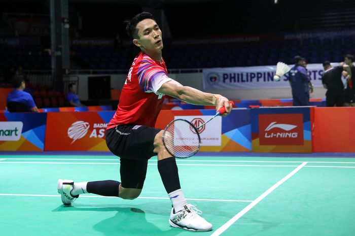 Pebulu tangkis tunggal putra Indonesia, Jonatan Christie, pada partai ketiga melawan Korea pada Kejuaraan Beregu Asia 2020 di Rizal Memorial Coliseum, Manila, Filipina, Rabu (12/2/2020).