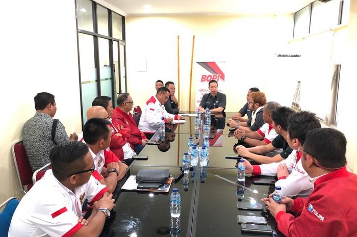 Menjelang bergulirnya Liga 1 2020, PT Liga Indonesia Baru (LIB) mengadakan audiensi dengan Badan Olahraga Profesional Indonesia (BOPI). 