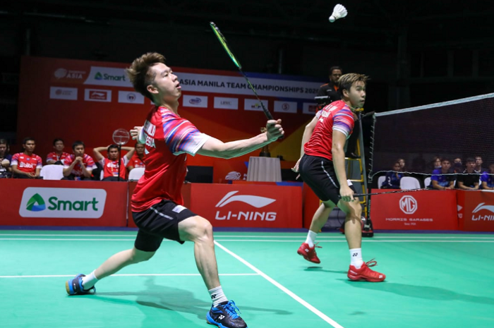 Pasangan ganda putra Indonesia, Marcus Fernaldi Gideon/Kevin Sanjaya Sukamuljo, saat menunjukkan aksinya pada final Kejuaraan Beregu Asia 2020 di Rizal Memorial Coliseum, Manila, Filipina, Minggu (16/2/2020).