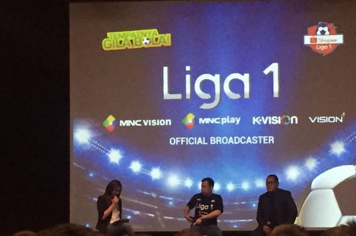 Ade Tjendra dan Cucu Somantri dalam sesi tanya jawab MNC Vision Network sebagai official broadcaster Liga 1 2020 di Kebon Sirih, Senin (17/2/2020).