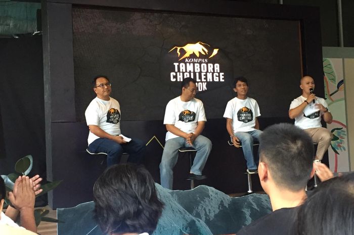 Gubernur Nusa Tenggara Barat, Zulkieflimansyah, dan Hendra Siswanto hadir dalam acara gathering Kompas Tambora Challenge 320K di Jakarta, Jumat (21/2/2020).