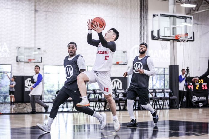 Suasana latihan tim DBL Indonesia All-Star 2019 di Mamba Sports Academy milik Kobe Bryant. 