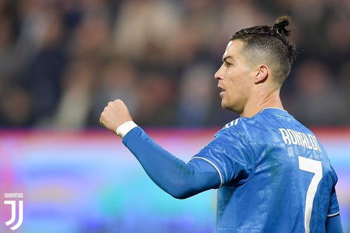 Megabintang Juventus, Cristiano Ronaldo, merayakan gol yang dicetak ke gawang SPAL dalam laga Liga Italia di Stadion Paolo Mazza, Sabtu (22/2/2020).