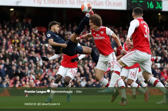 Terjadi jual beli serangan saat Arsenal menjamu Evertin di Stadion Etihad pada pekan ke-27 kompetisi Liga Inggris 2019-2020.