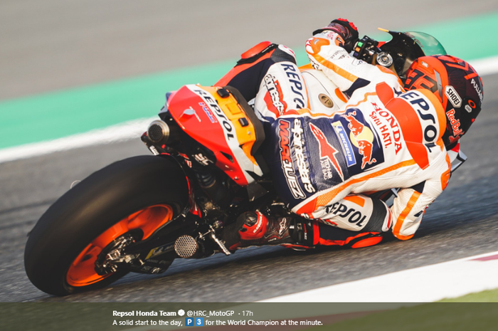 Aksi pembalap Repsol Honda, Marc Marquez, saat tes pramusim MotoGP 2020 di Sirkuit Losail, Qatar, 24 Februari 2020.