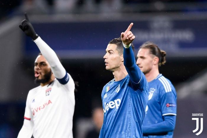 Ekspresi megabintang Juventus, Cristiano Ronaldo, dalam laga leg pertama babak 16 besar Liga Champions kontra Olympique Lyon di OL Stadium, Selasa (26/2/2020).