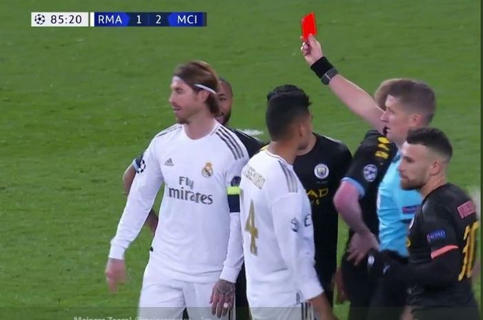 Kapten Real Madrid, Sergio Ramos, dikartu merah wasit dalam pertandingan Liga Champions kontra Manchester City, 26 Februari 2020.