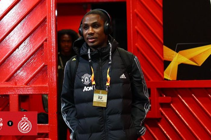 Striker Manchester United, Odion Ighalo, bersiap melakoni laga leg kedua babak 32 besar Liga Europa kontra Club Brugge di Stadion Old Trafford, Kamis (27/2/2020).