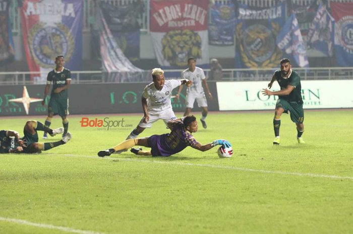 Laga Tira-Persikabo vs Arema FC pada pekan pertama Shopee Liga 1 2020 di Stadion Pakansari, Senin (2/3/2020).