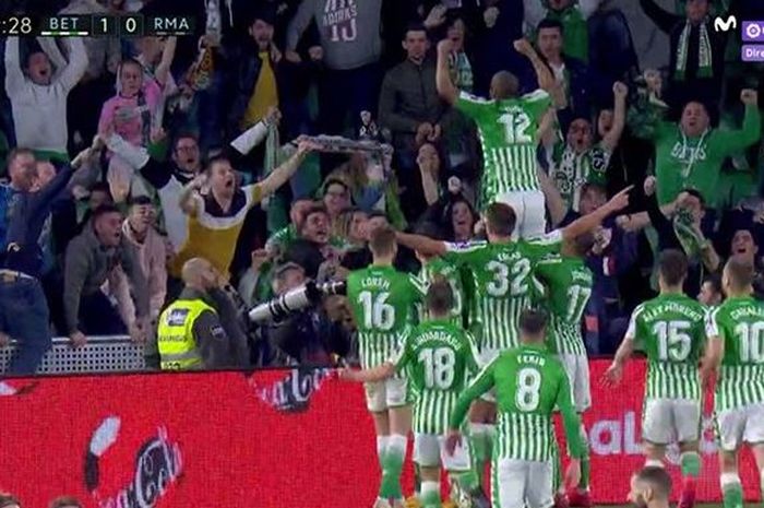 Selebrasi Sidnei usai menjebol gawang Real Madrid di laga Real Betis Vs Real Madrid, Minggu (8/3/2020).