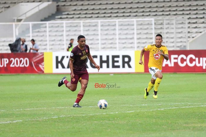 Striker PSM Makassar, Osas Saha, dalam laga Piala AFC 2020 melawan Kaya FC-Iloilo, Selasa (10/3/2020) di Stadion Madya, Senayan, Jakarta.