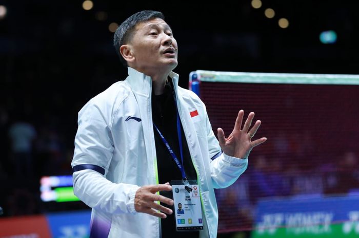 Pelatih kepala tunggal putra Indonesia, Hendry Saputra Ho, pada All England 2020 di Arena Birmingham, Inggris, Kamis (12/3/2020).