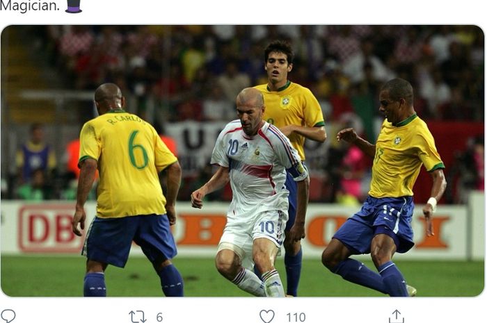 Gelandang legendaris Prancis, Zidane Zidane, saat berhadapan dengan Brasil di babak perempat final Piala Dunia 2006.