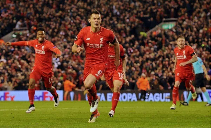 Bek tengah Liverpool, Dejan Lovren, saat merayakan gol penentu kemenangan dalam laga perempat final Liga Europa 2015-2016 melawan Borussia Dortmund, 14 April 2016.