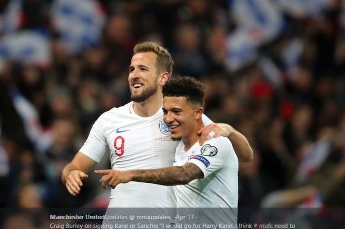 Harry Kane (Kiri) dan Jadon Sancho, dua pemain yang kabarnya menjadi incaran Manchester United musim panas ini.