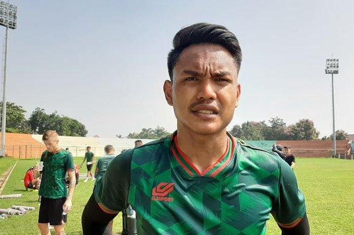 Ikhwan Ciptady saat membela Tira Persikabo.