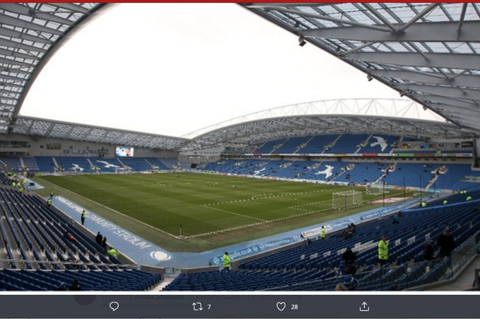 Stadion Amex, kandang Brighton and Hove Albion, dijadikan pusat uji COVID-19 di Pantai Selatan Britania Raya.