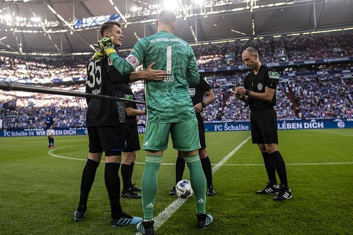 Alex Neubel dan Manuel Neuer, akan menjadi rekan satu tim sekaligus rival satu sama lain di Bayern Muenchen musim depan.