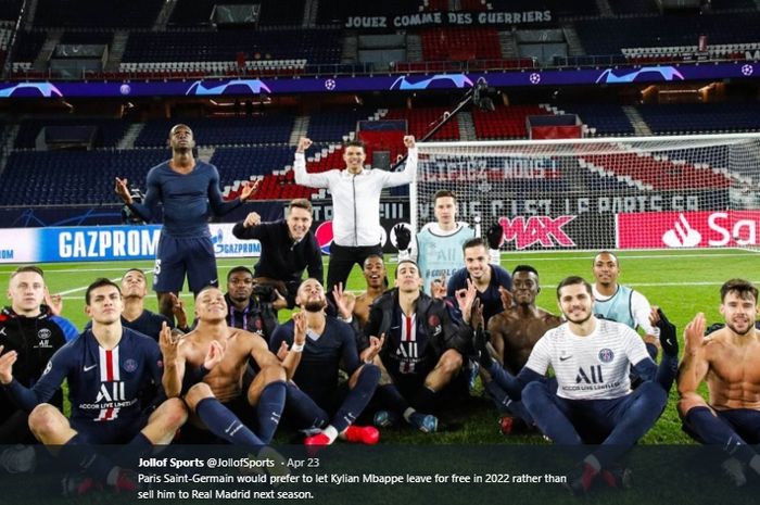 Para pemain Paris Saint-Germain (PSG) melakukan selebrasi meditasi usai menaklukkan Borussia Dortmund di babak 16 besar Liga Champions pada 12 Maret 2020 lalu. 