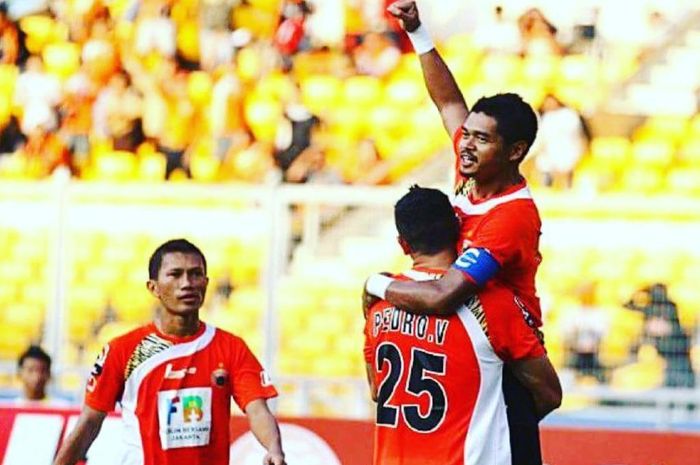 Mantan duet striker Persija Jakarta, Bambang Pamungkas dan Pedro Javier Velazquez