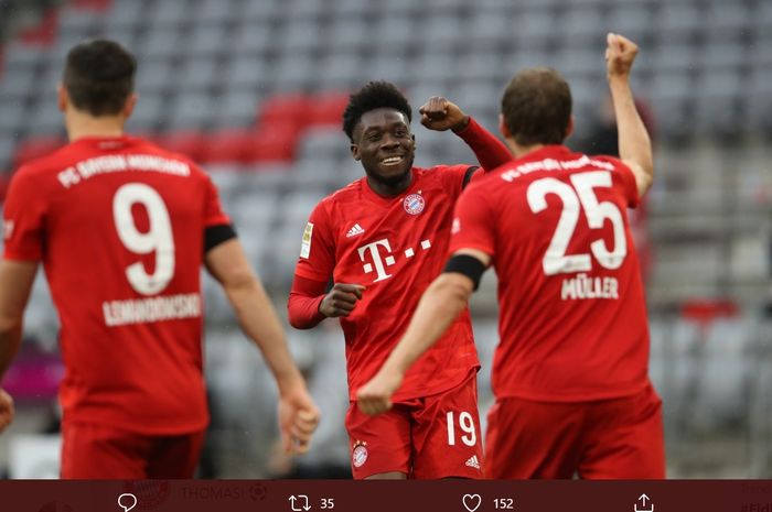 Thomas Mueller (25), merayakan gol ke gawang Eintracht Frankfurt dalam laga pekan ke-27 Bundesliga, Sabtu (23/5/2020).