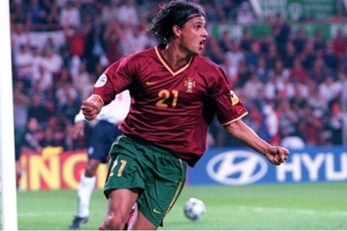 Nuno Gomes, merayakan gol dalam duel klasik Portugal vs Inggris di Euro 2000, 12 Juni 2000.