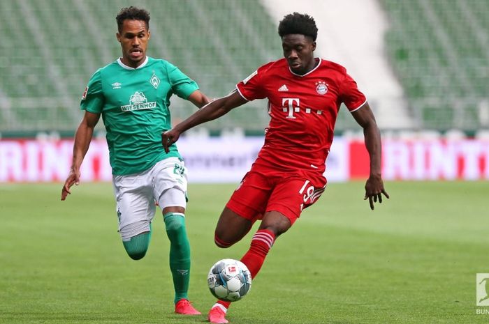 Bek kiri Bayern Muenchen, Alphonso Davies, sukses meraih penghargaan Bundesliga Rookie of The Year.  