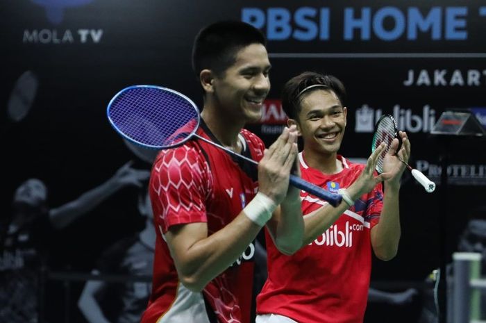 Pasangan ganda putra Fajar Alfian (kanan) dan Yeremia Erich Yoche Yacob Rambitan turun pada pertandingan PBSI Home Tournament, Kamis (25/6/2020).