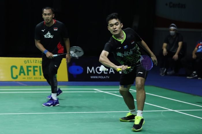 Pasangan ganda putra, Mohammad Ahsan/Leo Rolly Carnando pada sesi kedua PBSI Home Tournament di pelatnas Cipayung, Jakarta, Kamis (25/6/2020).