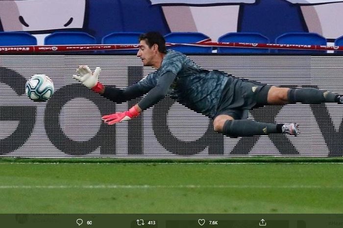 Aksi kiper utama Real Madrid, Thibaut Courtois.