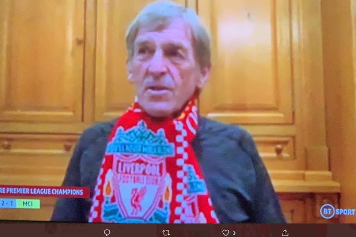 Sir Kenny Dalglish saat diwawancarai usai Liverpool resmi juara Liga Inggris 2019-2020.