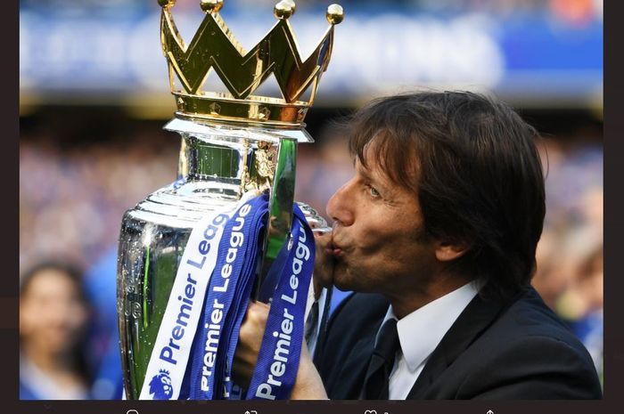 Antonio Conte membawa Chelsea juara Liga Inggris 2016-2017.