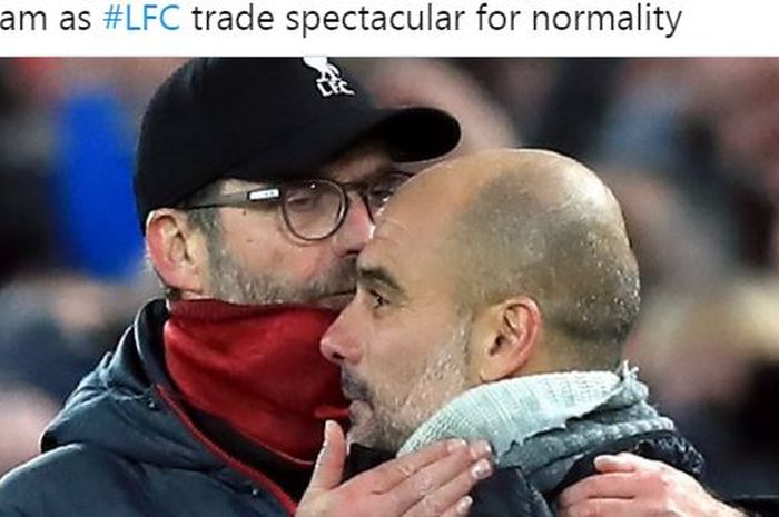 Pelatih Liverpool, Juergen Klopp, memeluk juru taktik Manchester City, Pep Guardiola.