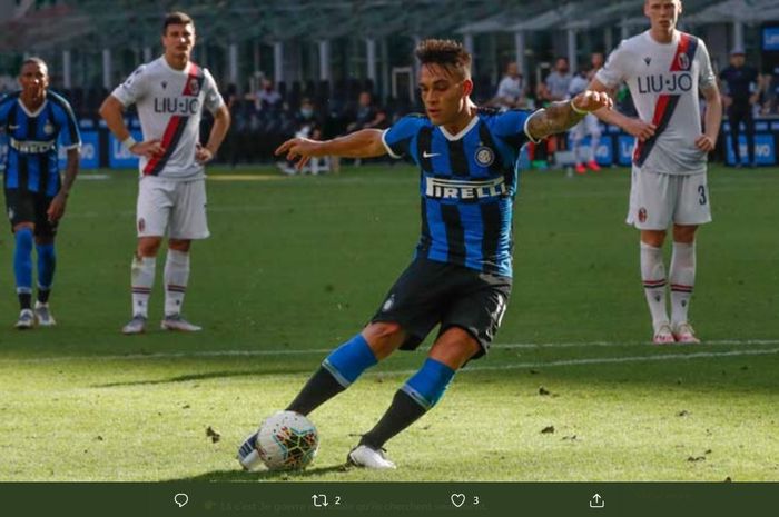 Lautaro Martinez gagal mencetak gol lewat tendangan penalti ke gawang Bologna, 5 Juli 2020.