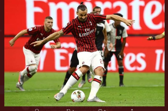 Zlatan Ibrahimovic mencetak gol penalti untuk AC Milan ke gawang Juventus dalam laga Liga Italia di San Siro, 7 Juli 2020.