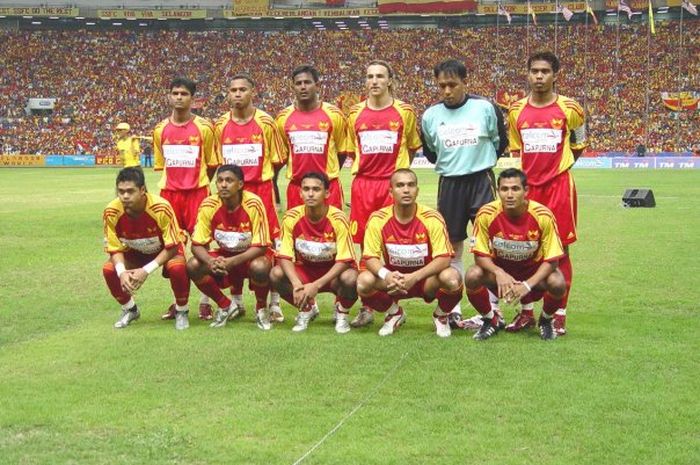 Bambang Pamungkas bersama skuad Selangor FA yang tampil di Liga Malaysia pada 2005.
