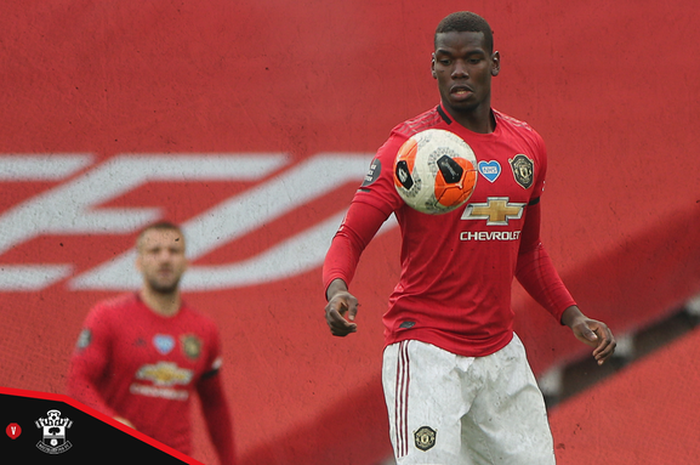 Gelandang Manchester United, Paul Pogba, beraksi dalam laga Liga Inggris melawan Southampton di Stadion Old Trafford, Senin (13/7/2020).