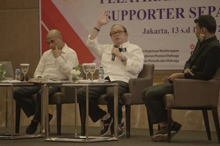 Ketua Komite Disiplin PSSI, Erwin Tobing, menjelaskan Kode Disiplin PSSI dalam acara Kemenpora di Grand Ballroom Hotel Pullman, Jakarta, Selasa (14/7/2020).