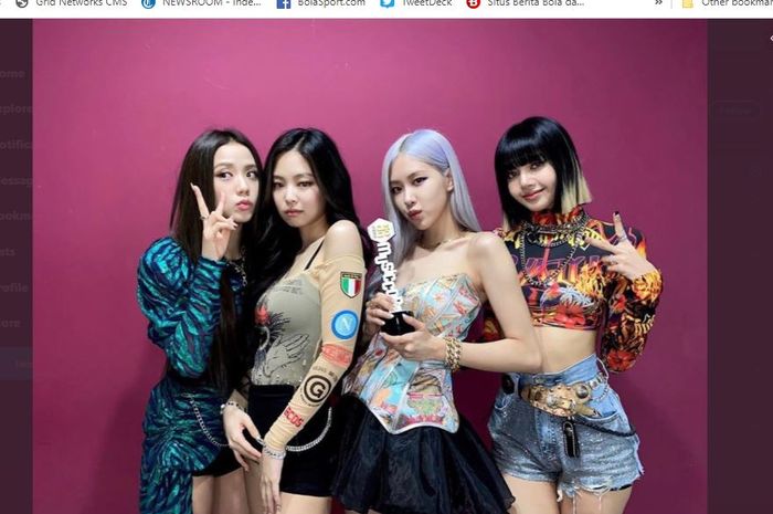 Blackpink tampil di acara Show!MusicCore pada Sabtu (18/7/2020). Jennie membuat heboh dunia maya setelah mengenakan baju berlengan Napoli dalam penampilan terbarunya.