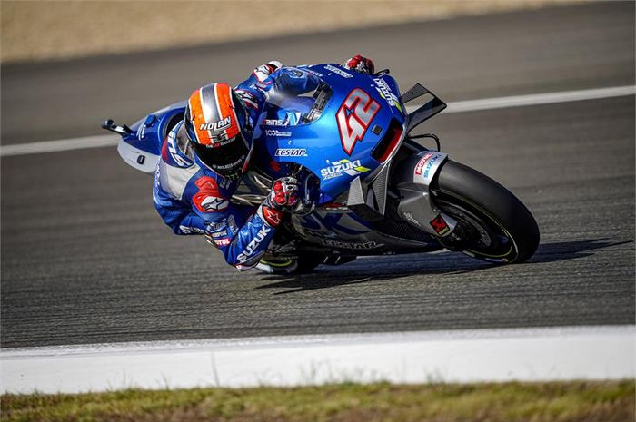 Pembalap Suzuki Ecstar, Alex Rins, ketika melakoni sesi latihan bebas MotoGP Spanyol 2020 di Sirkuit Jerez, Spanyol, 17 Juli 2020. 