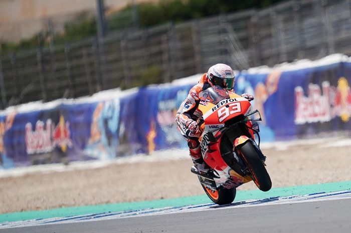 Pembalap Repsol Honda, Marc Marquez, hampir melakukan comeback impresif andai tidak mengalami kecelakaan pada balapan MotoGP Spanyol di Sirkuit Jerez, Spanyol, 19 Juli 2020.