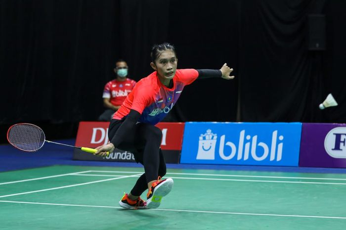  Pemain tunggal putri Indonesia, Ester Nurumi Tri Wardoyo saat beraksi di PBSI Home Tournament, Hall Pelatnas Cipayung, Jakarta Timur, Rabu (22/7/2020).