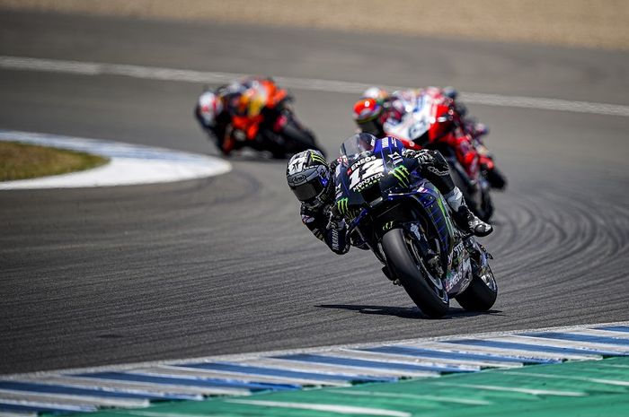 Aksi pembalap Monster Energy Yamaha, Maverick Vinales (#12), pada balapan seri pertama MotoGP Spanyol di Sirkuit Jerez, Spanyol, 19 Juli 2020.