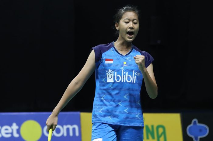 Pemain tunggal putri nasional Indonesia, Putri Kusuma Wardani, bereaksi setelah meraih poin atas lawannya, Asti Dwi Widyaningrum, pada laga semifinal PBSI Home Tournament, Jumat (24/7/2020).