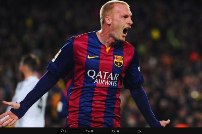 Jeremy Mathieu saat memperkuat Barcelona.