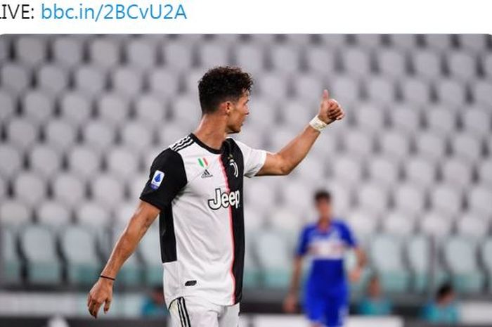 Megabintang Juventus, Cristiano Ronaldo, merayakan gol yang dicetak ke gawang Sampdoria dalam laga Liga Italia di Stadion Allianz, Minggu (26/7/2020).